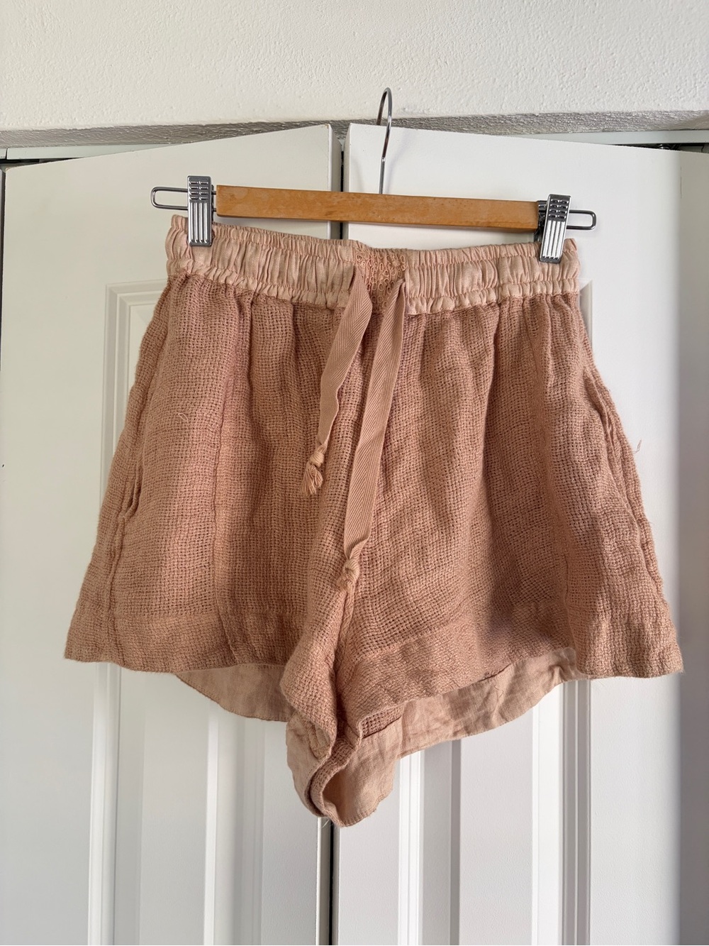 SUNDAY ST. Saint tropez Women's Embroidered Nina Shorts Tan 100% Linen S